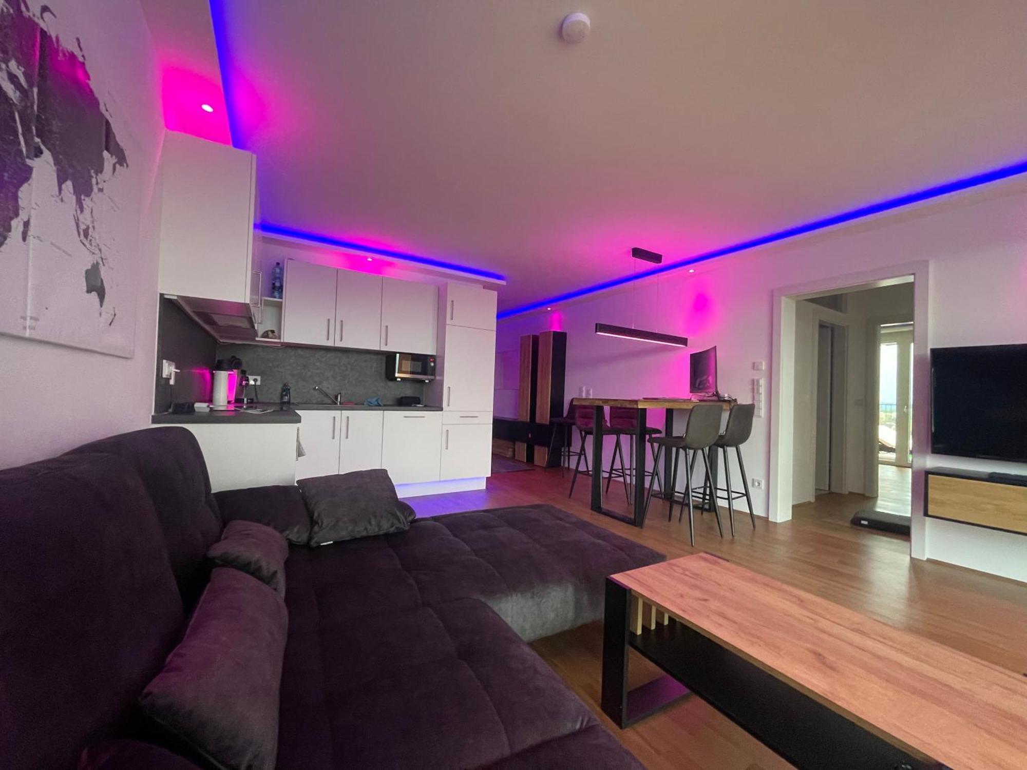 Ferienwohnung 100 Qm Penthouse, Self-Check-In, 2 Parkplaetze Graz Exterior foto