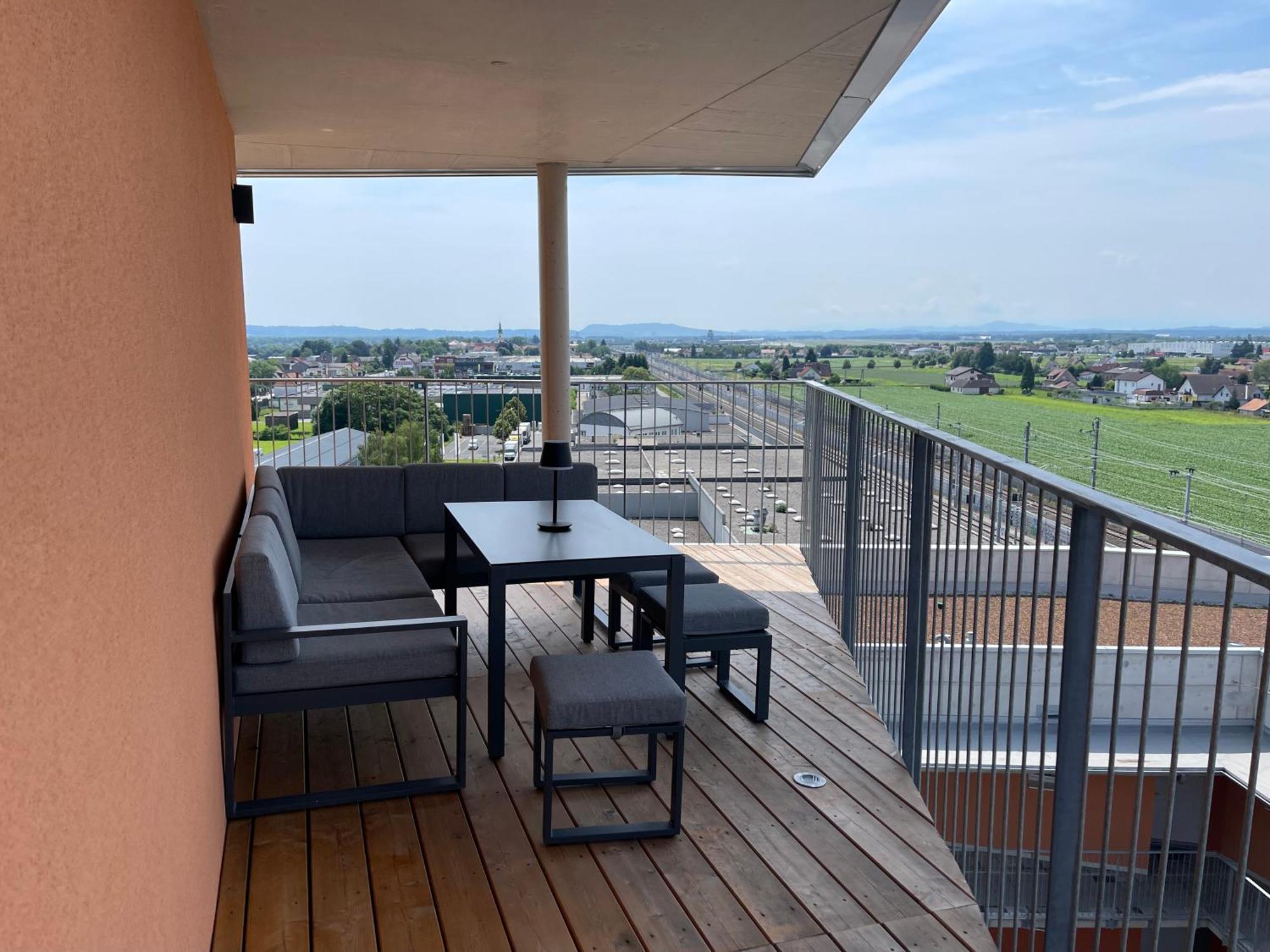 Ferienwohnung 100 Qm Penthouse, Self-Check-In, 2 Parkplaetze Graz Exterior foto