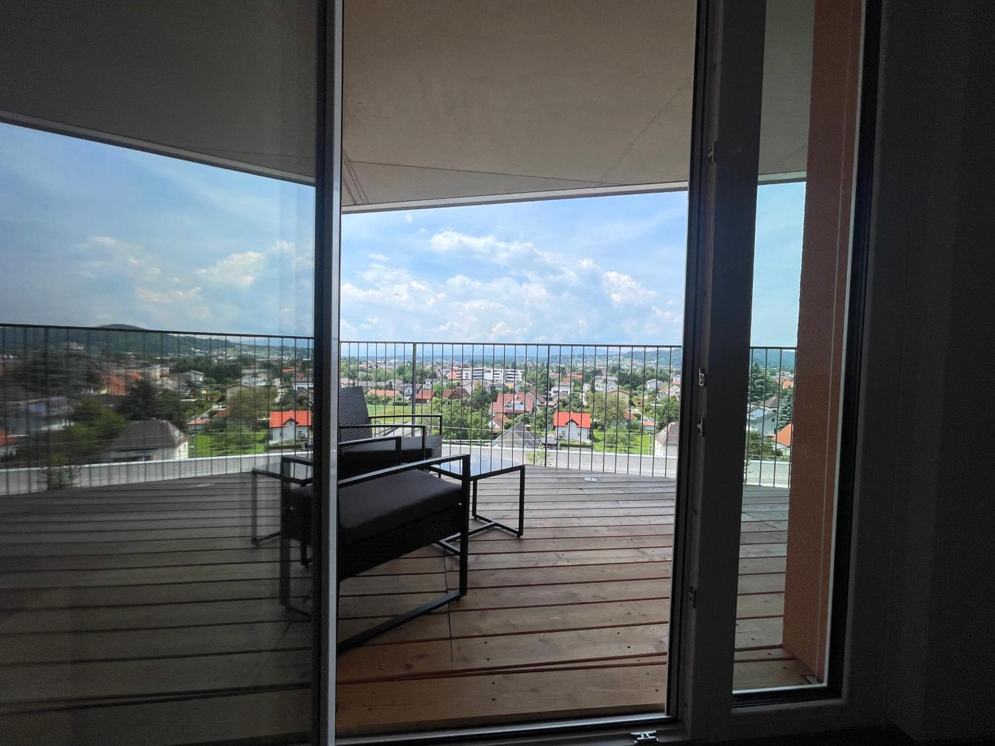 Ferienwohnung 100 Qm Penthouse, Self-Check-In, 2 Parkplaetze Graz Exterior foto
