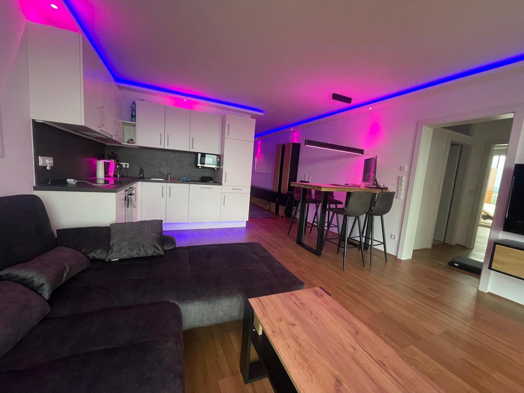 Ferienwohnung 100 Qm Penthouse, Self-Check-In, 2 Parkplaetze Graz Exterior foto