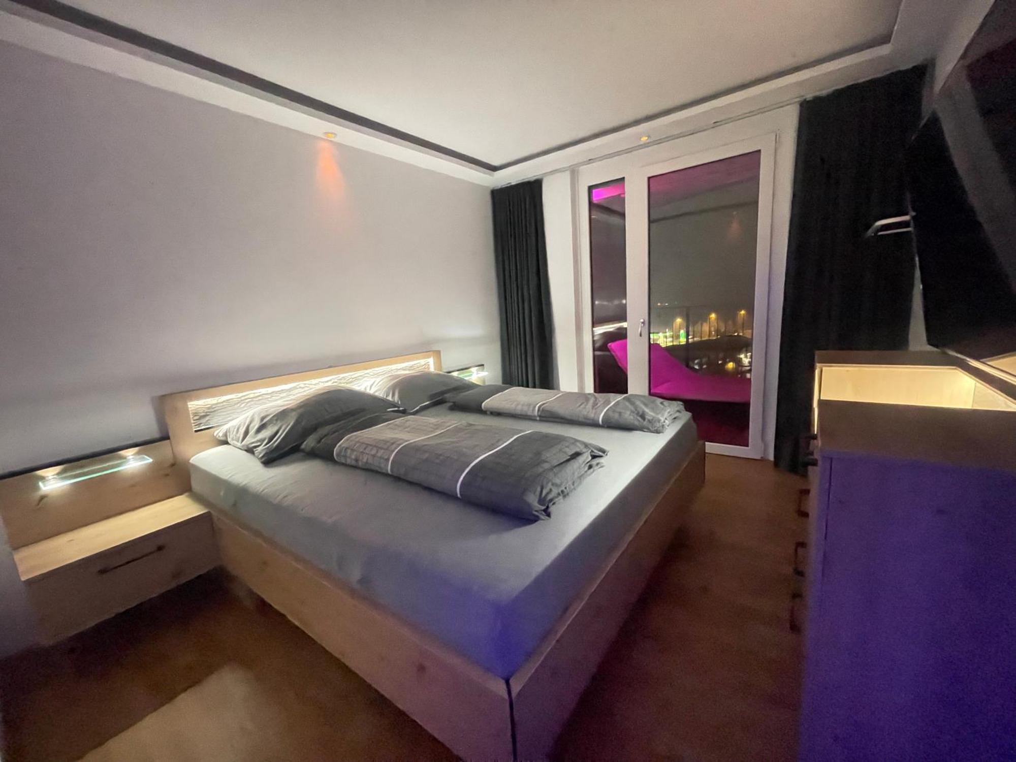 Ferienwohnung 100 Qm Penthouse, Self-Check-In, 2 Parkplaetze Graz Exterior foto