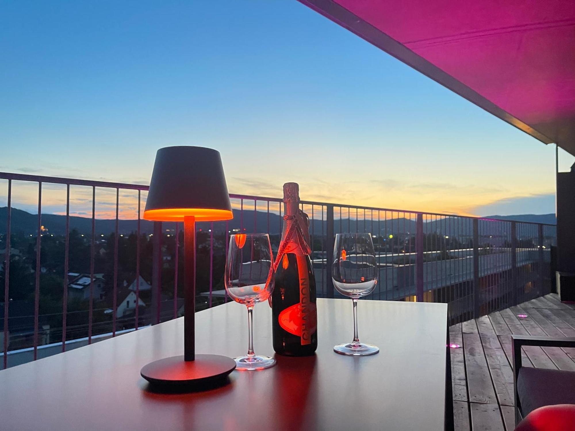 Ferienwohnung 100 Qm Penthouse, Self-Check-In, 2 Parkplaetze Graz Exterior foto