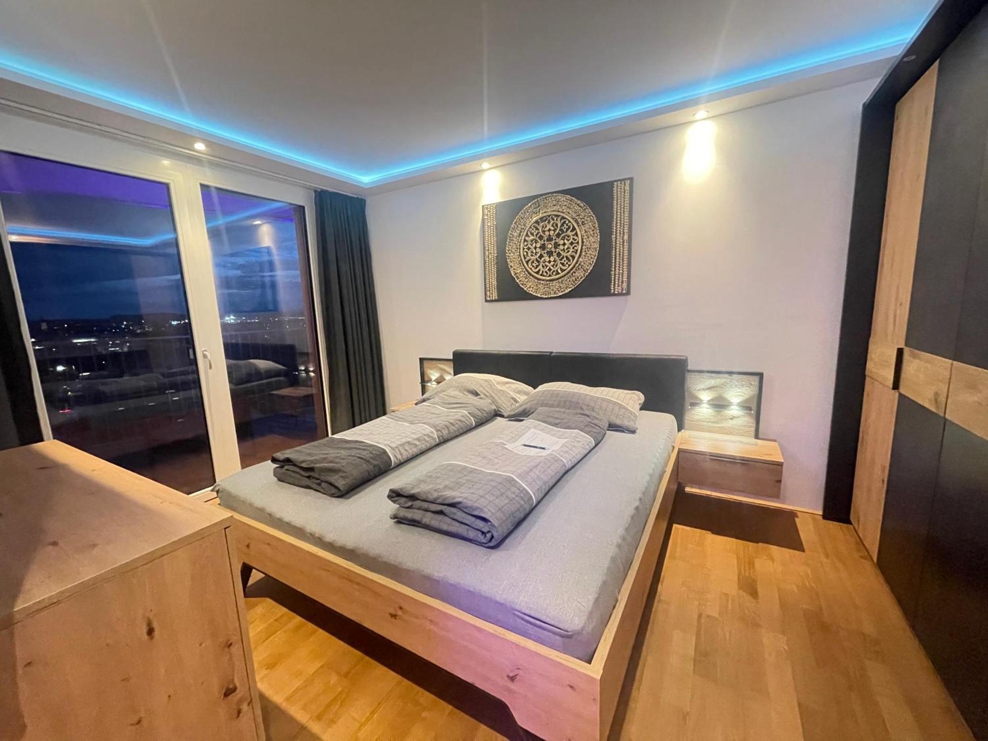 Ferienwohnung 100 Qm Penthouse, Self-Check-In, 2 Parkplaetze Graz Exterior foto